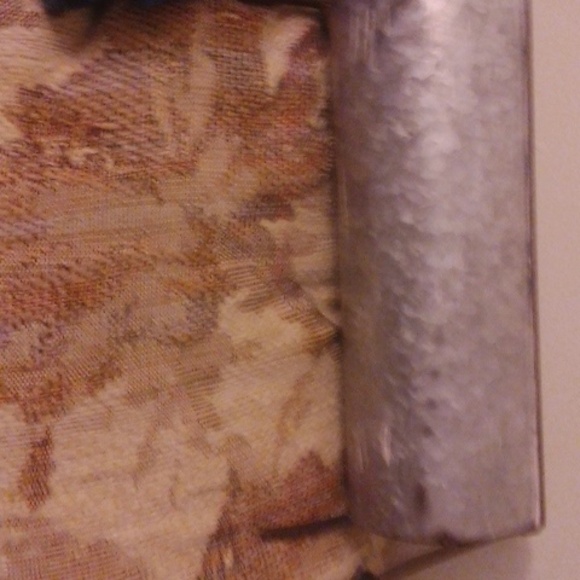 Troth for feeding animals water or food - Picture 4 of 4